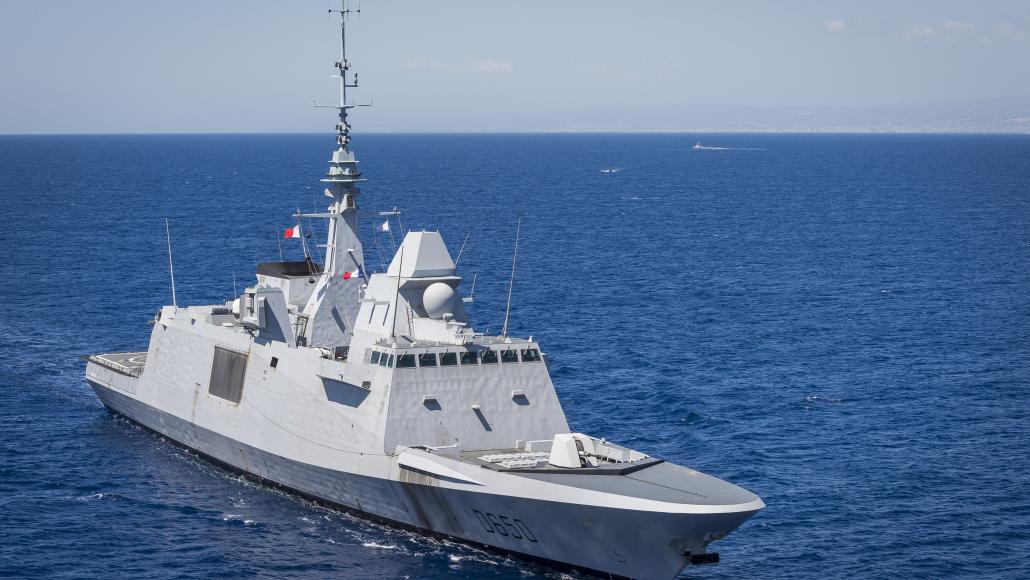JOURNAL DE LA DEFENSE Frégates multi-missions, alerte en haute mer 