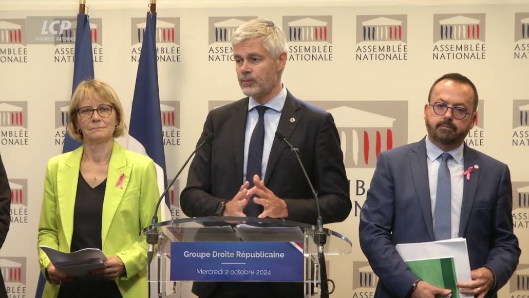 Les députés "Droite républicaine" Véronique Louwagie, Laurent Wauquiez et Yannick Neuder à l'Assemblée nationale, le 2 octobre 2024. LCP