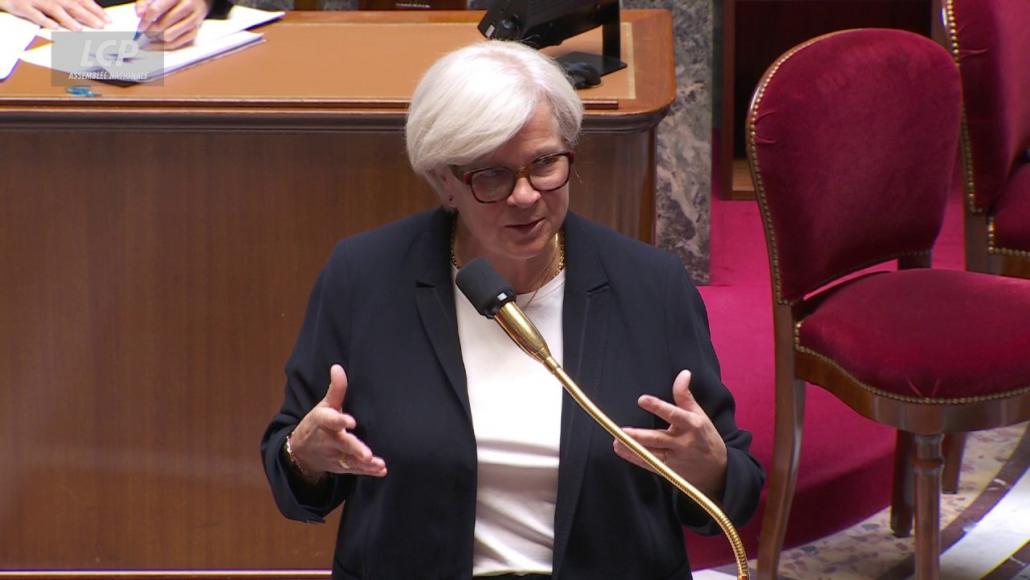 Catherine Vautrin dans l'hémicycle, le 16 mai 2025
