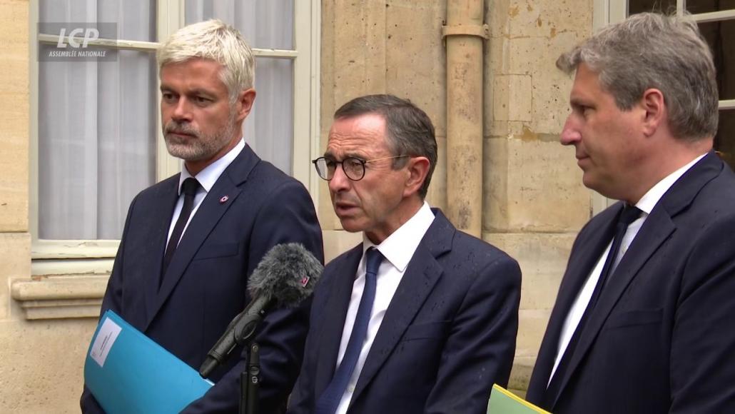 Laurent Wauquiez, Bruno Retailleau et Mathieu Darnaud, après leur rendez-vous à Matignon avec François Bayrou.