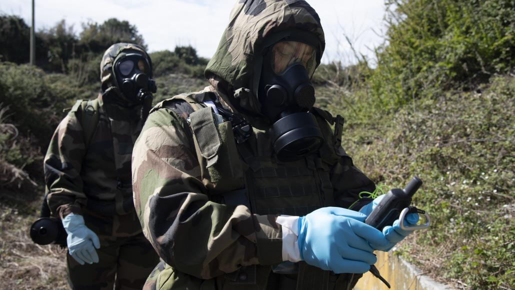 Les armées face aux menaces invisibles 