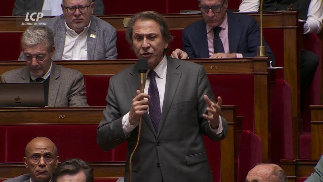 Jérôme Guedj dans l'hémicycle, le 4 décembre 2025