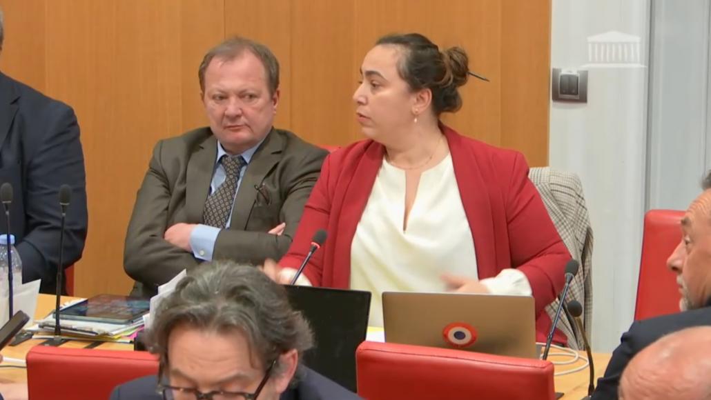 Un collaborateur parlementaire victime d'un malaise en plein débat sur la Nouvelle-Calédonie.