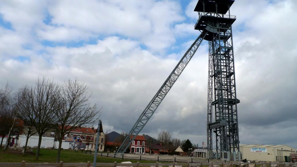 Chevalement du puits no 3 bis de la fosse no 3, à Liévin.