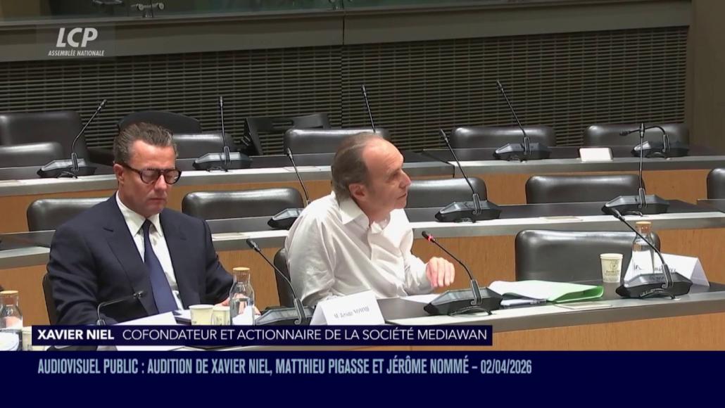 Xavier Niel parle lors d'une audition à l'Assemblée nationale, le 2 avril 2026