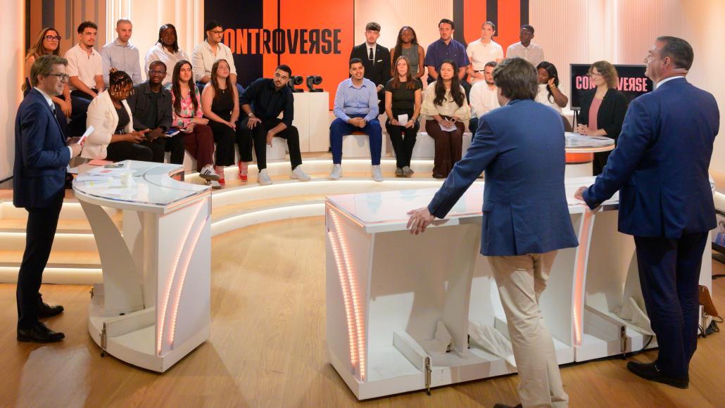 Controverse-Faut-il rétablir le service national obligatoire ?