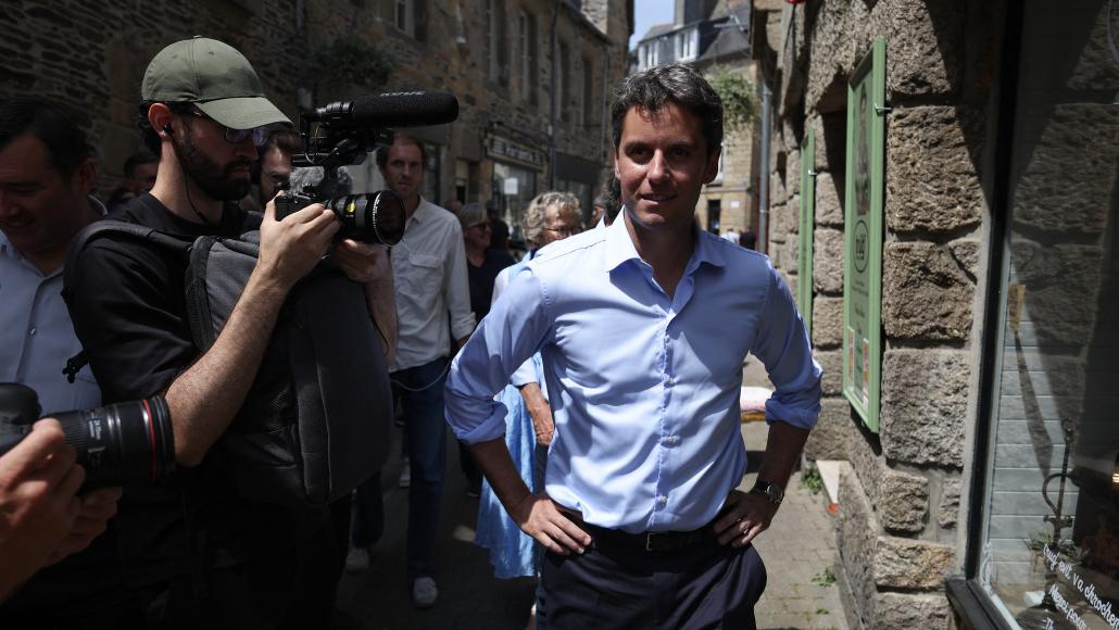 Gabriel Attal à Landerneau, dans le Finistère, le 23 juillet.