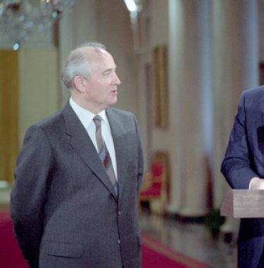 Gorbatchev/Reagan : duel au Sommet