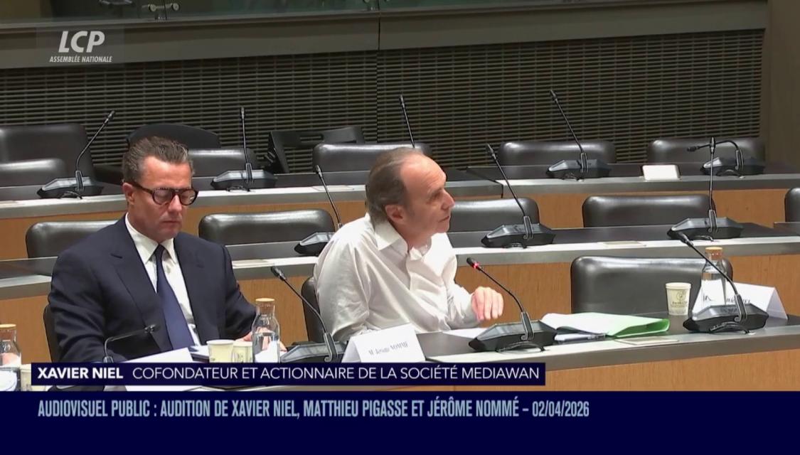 Xavier Niel parle lors d'une audition à l'Assemblée nationale, le 2 avril 2026
