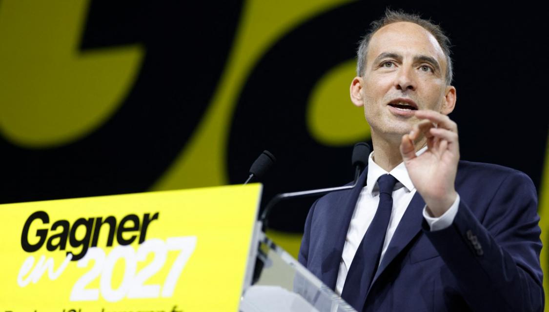 Raphaël Glucksmann, lors de son meeting d'Aubervilliers le 13 juin 2026 (AFP / Kenzo TRIBOUILLARD)