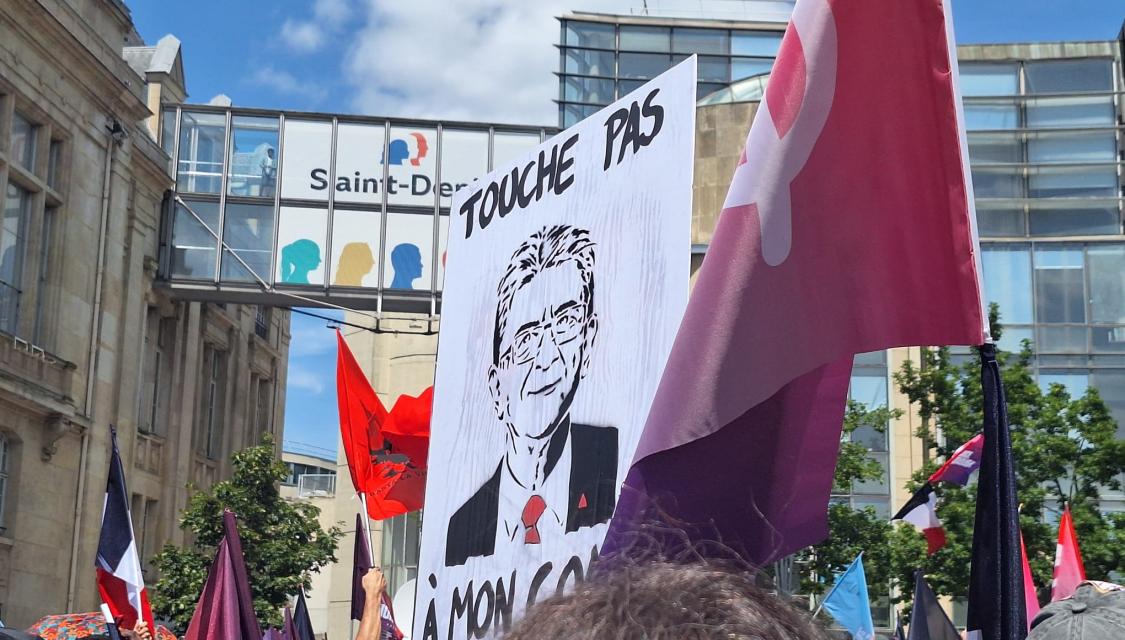 Selon les insoumis, 26.000 personnes ont assisté au premier meeting de Jean-Luc Mélenchon.