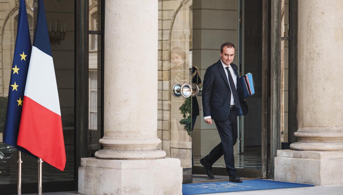 Sébastien Lecornu sortant de l'Elysée, le 22 juillet 2026.