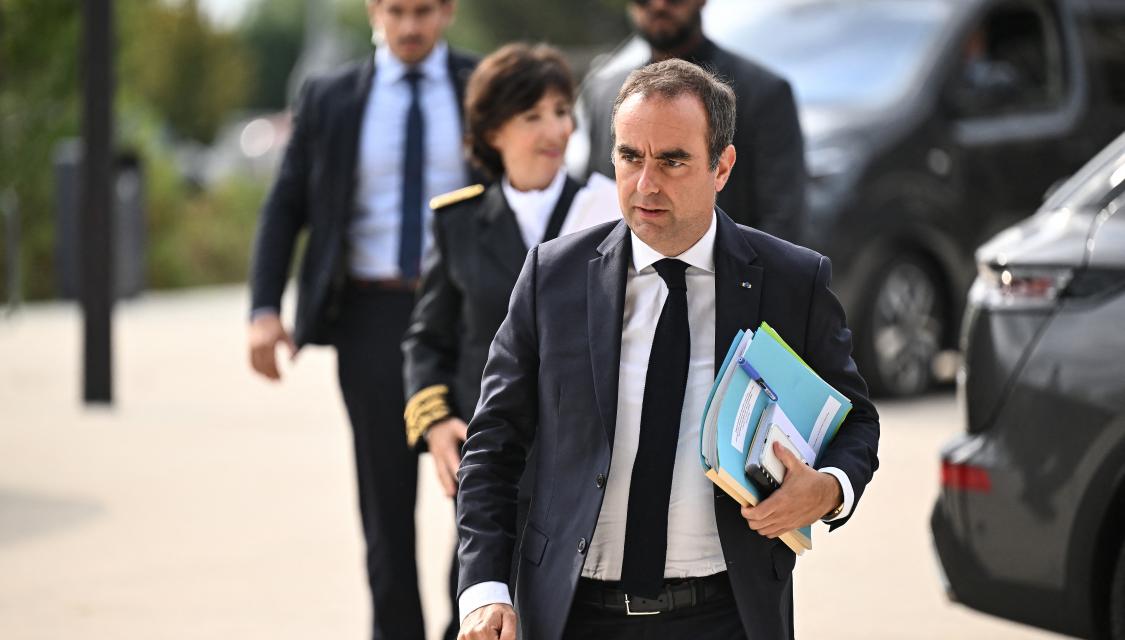 Sébastien Lecornu à son arrivée à Mérignac lundi 17 août.