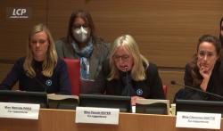 Les co-rapporteures Mathilde Paris (RN), Pascale Boyer (Renaissance) et Clémence Guetté (LFI). 