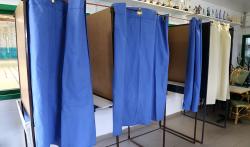 Isoloir à Tourcoing (59), lors des élections législatives de 2022. © Jamain / CC BY S.A 4.0