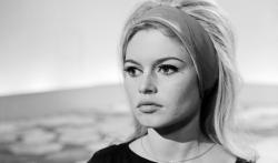 Brigitte Bardot lors de l'enregistrement de l'émission télévisée "A vos souhaits"