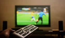 Image d'illustration de football à la télévision