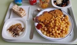 Un plateau repas étudiant (©Wikimedia)