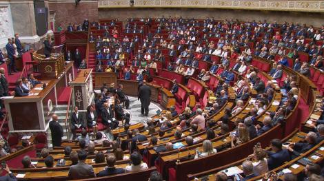 Les députés dans l'hémicycle de l'Assemblée nationale