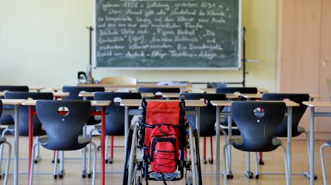 Depuis la loi de 2005, le nombre d'élèves en situation de handicap a doublé au sein des écoles françaises. © AFP