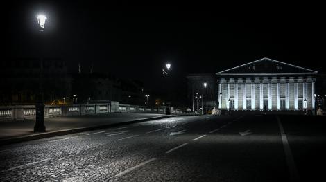 Assemblée nationale de nuit