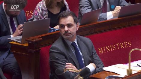 Laurent Saint-Martin dans l'hémicycle le 25 octobre 2024