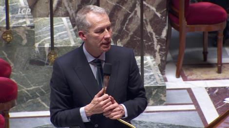 Guillaume Garot dans l'hémicycle le 23 janvier 2025
