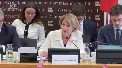 Brigitte Barèges, en commission des Lois.