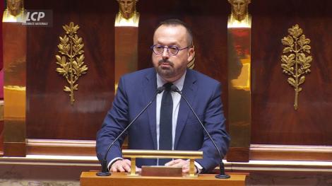 Yannick Neuder dans l'hémicycle, le 23 juin 2025