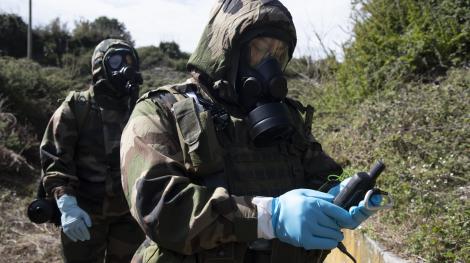 Les armées face aux menaces invisibles Les armées face aux menaces invisibles