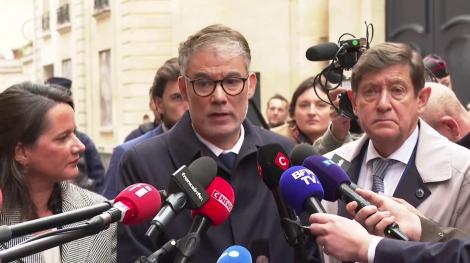 Olivier Faure à la sortie de Matignon, le 8 octobre 2025.