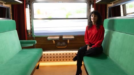 Quai n°8-Barbara Pravi / Copyright : Nicolas Kovarik-Agence1827 pour LCP