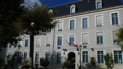 La mairie de Montargis (© Wikimedia)