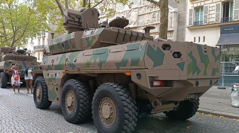 Char de l'armée de terre lors du défilé du 14 juillet 2023 (© Wikimedia)