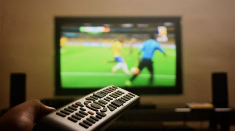 Image d'illustration de football à la télévision