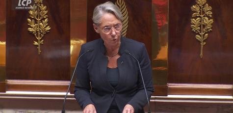 Elisabeth Borne, à la tribune de l'Assemblée nationale, le 25 octobre 2023. LCP