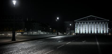 Assemblée nationale de nuit