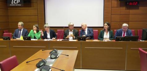 Des représentants de chaque groupe du Nouveau Front populaire rassemblés à l'Assemblée nationale, le 9 octobre 2024. LCP