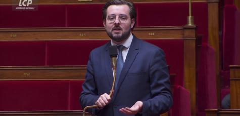 Philippe Brun dans l'hémicycle le 26 octobre 2024