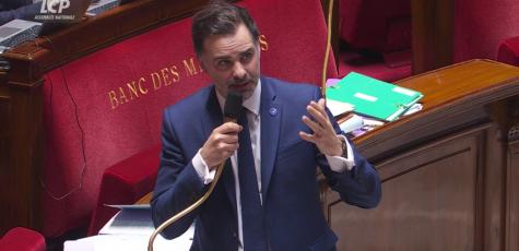 Laurent Saint-Martin dans l'hémicycle, le 8 novembre 2024