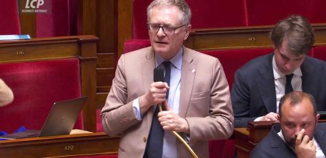 Philippe Juvin (DR) dans l'hémicycle, le 19 mai 2025