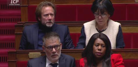 Membre du groupes Socialistes dans l'hémicycle, le 27 novembre 2025