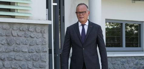 Édouard Philippe, le 21 août 2026 lors de son déplacement à Mayotte