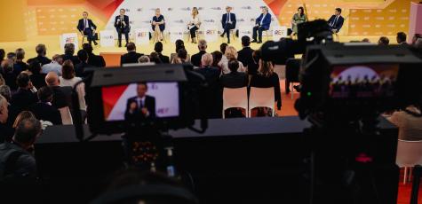Les sept principaux candidats à l'élection présidentielle, le 27 août 2026 devant le Medef