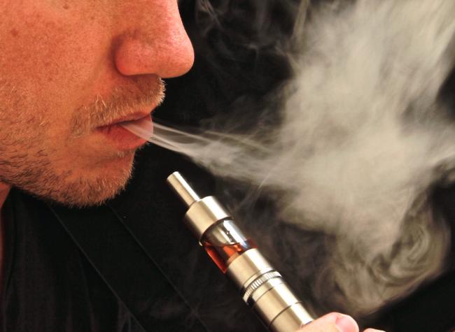 elfbar nachfüll pod läuft aus Cigarette électronique en mlm (permet aussi d' arrêter de fumer, si désiré) main image 1