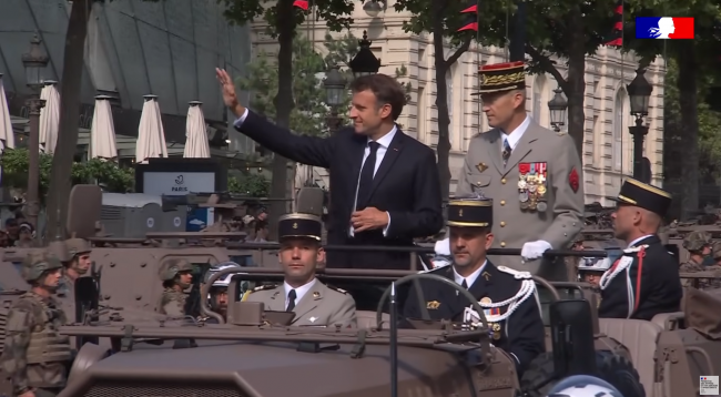 14-Juillet: quand les présidents utilisent le défilé pour passer des messages politiques | LCP