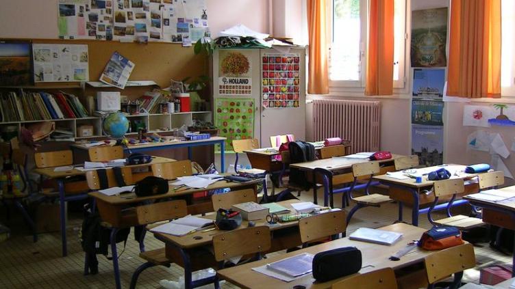 Interdiction du voile aux élèves lors des activités périscolaires: débat inflammable en perspective à l'Assemblée