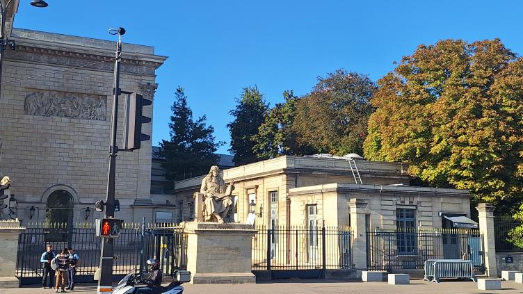 Pavillon d'accueil de l'Assemblée nationale: Yaël Braun-Pivet défend un projet "100 % dirigé vers nos concitoyens​"