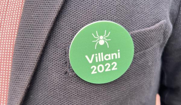 L'araignée et la couleur verte, le logo de campagne de Cédric Villani